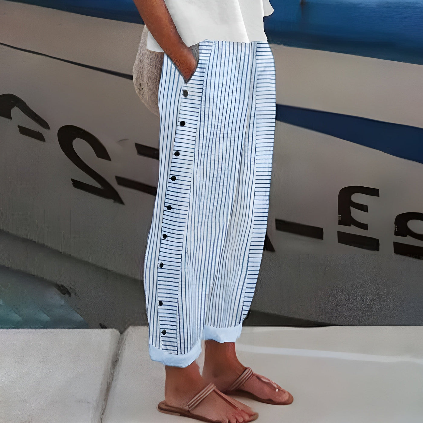 Dyantha™ | Luchtige Gestreepte Broek met Knoopdetail